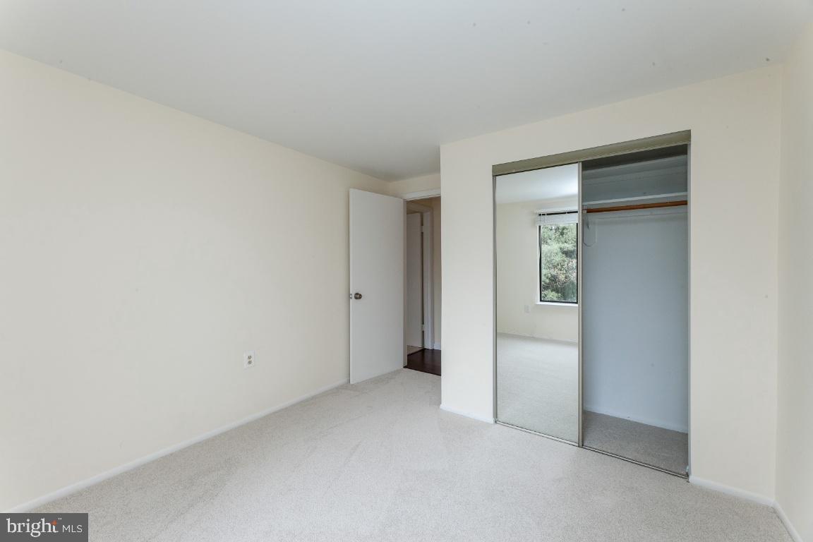 FARMINGDALE - Residential Lease