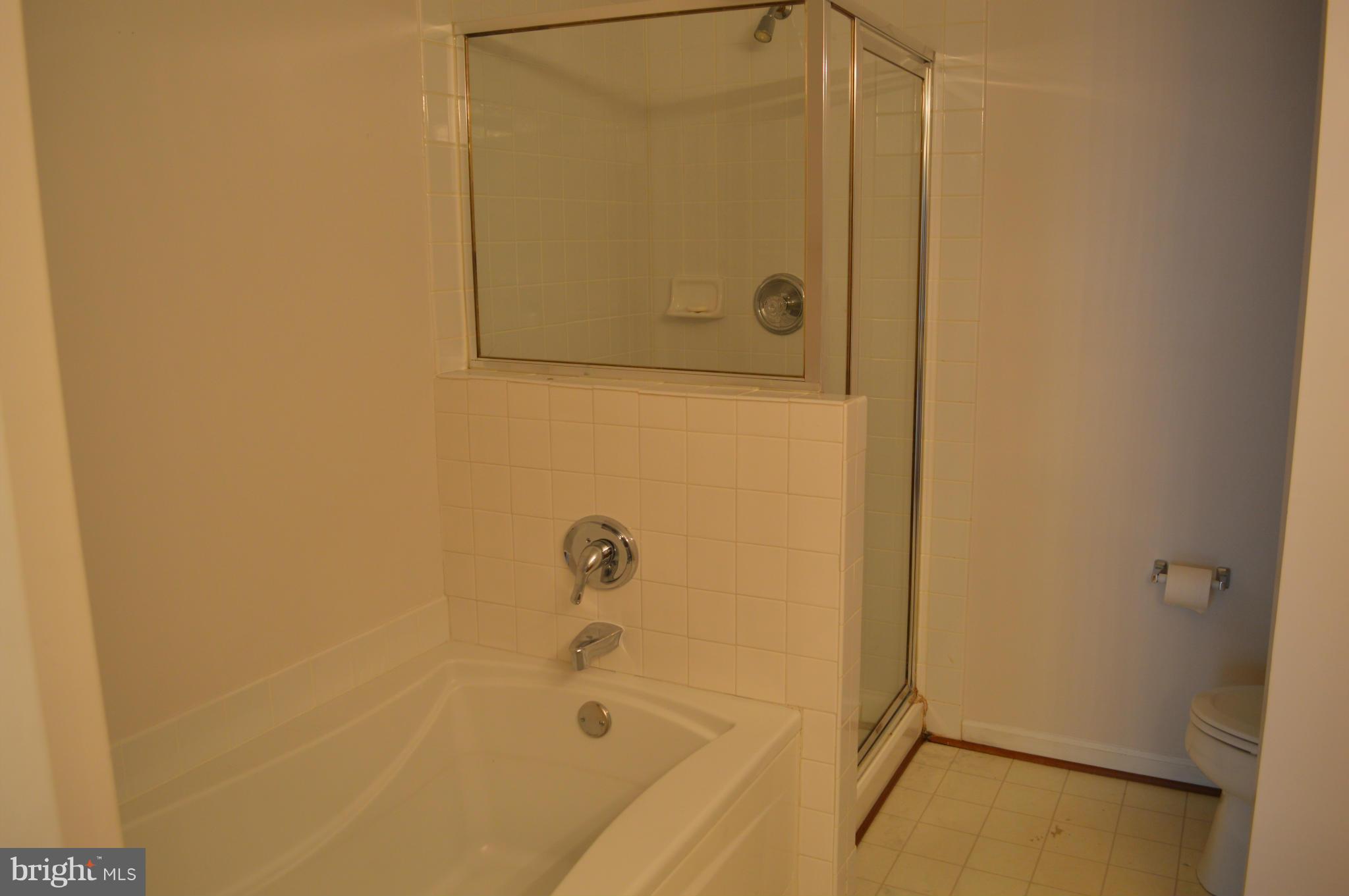 SUMMERS GROVE - Residential Lease