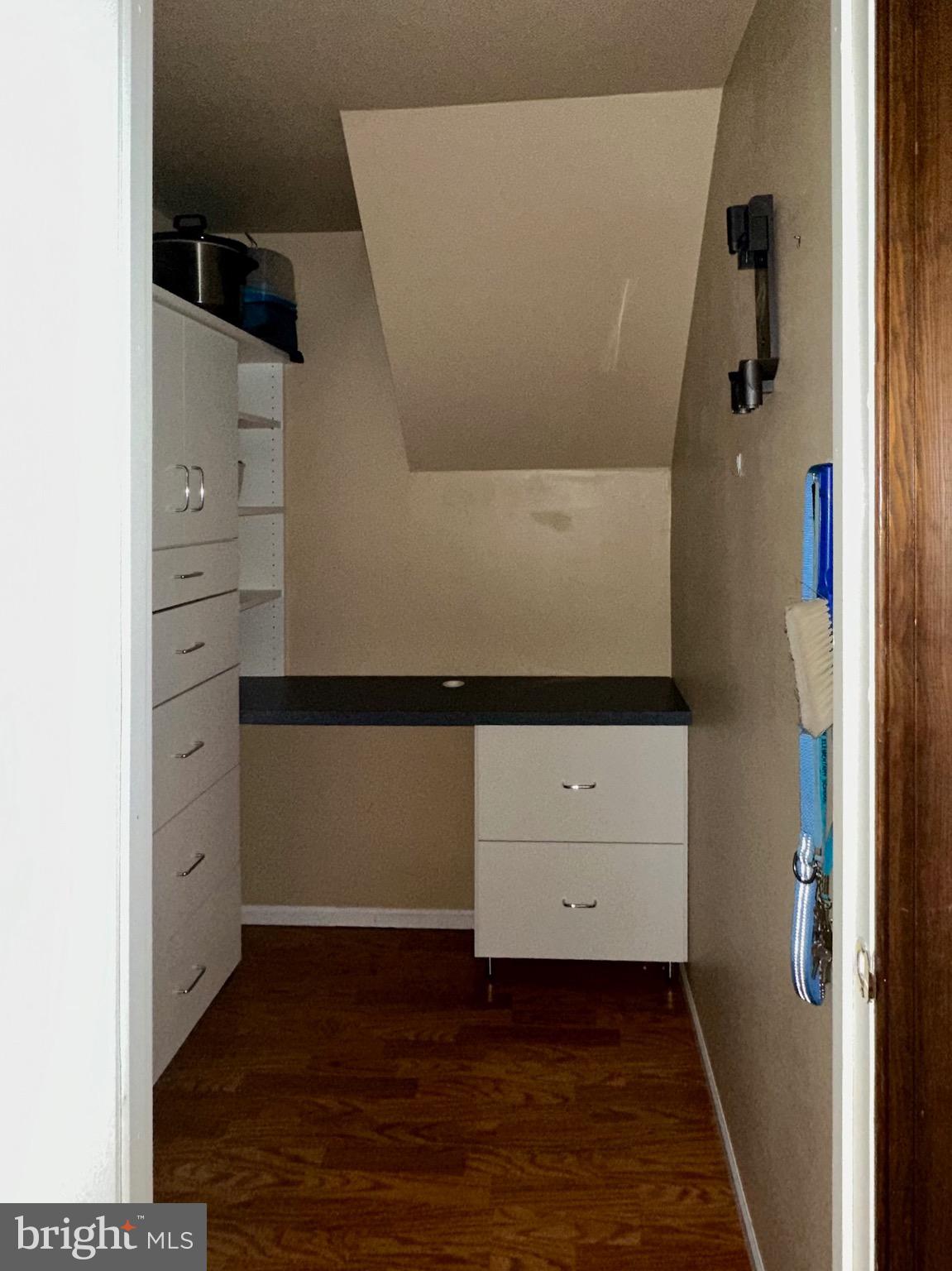 PORTER SQUARE - Residential