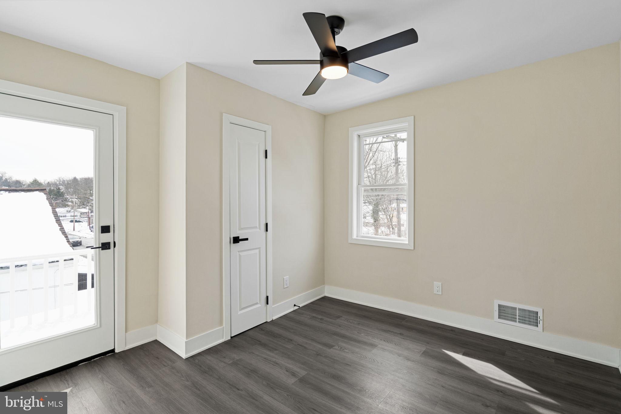 WILLOW GROVE - Residential