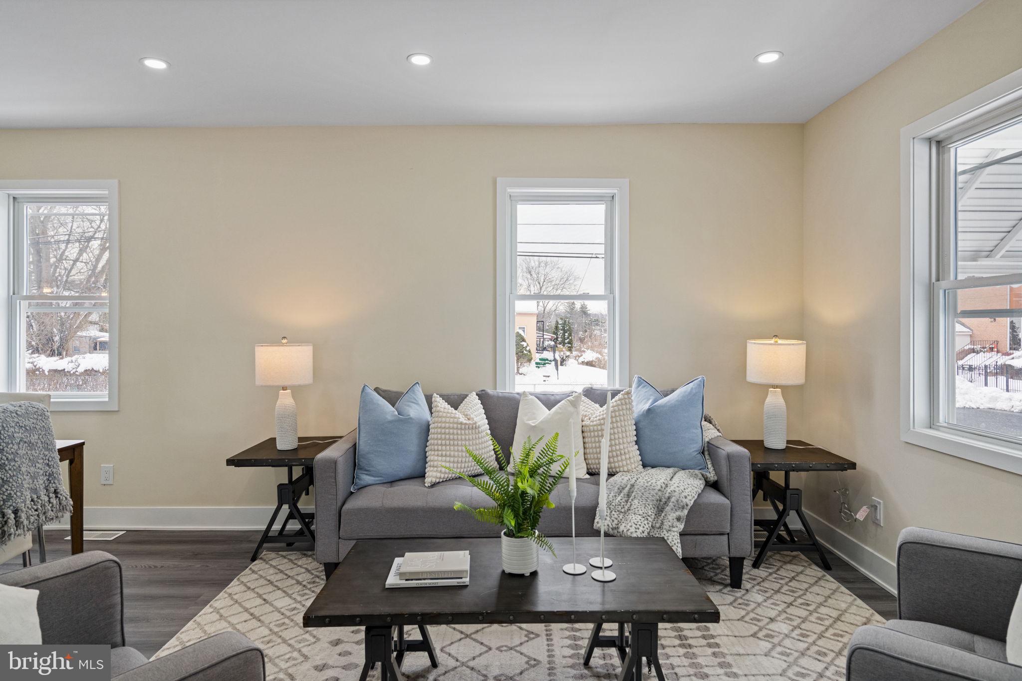 WILLOW GROVE - Residential