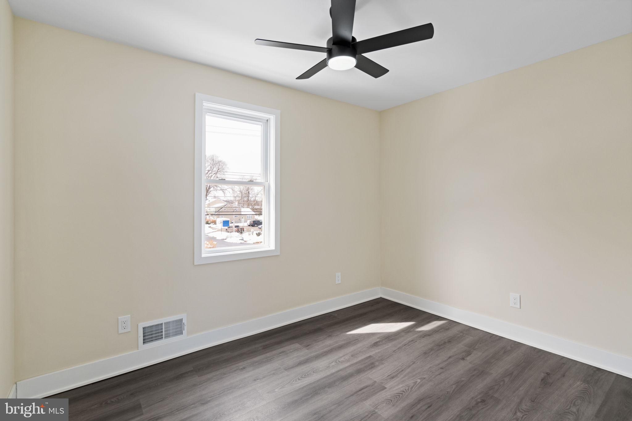 WILLOW GROVE - Residential