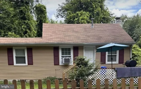 1400 Vine Street, Browns Mills, NJ MLS: NJBL2083866
