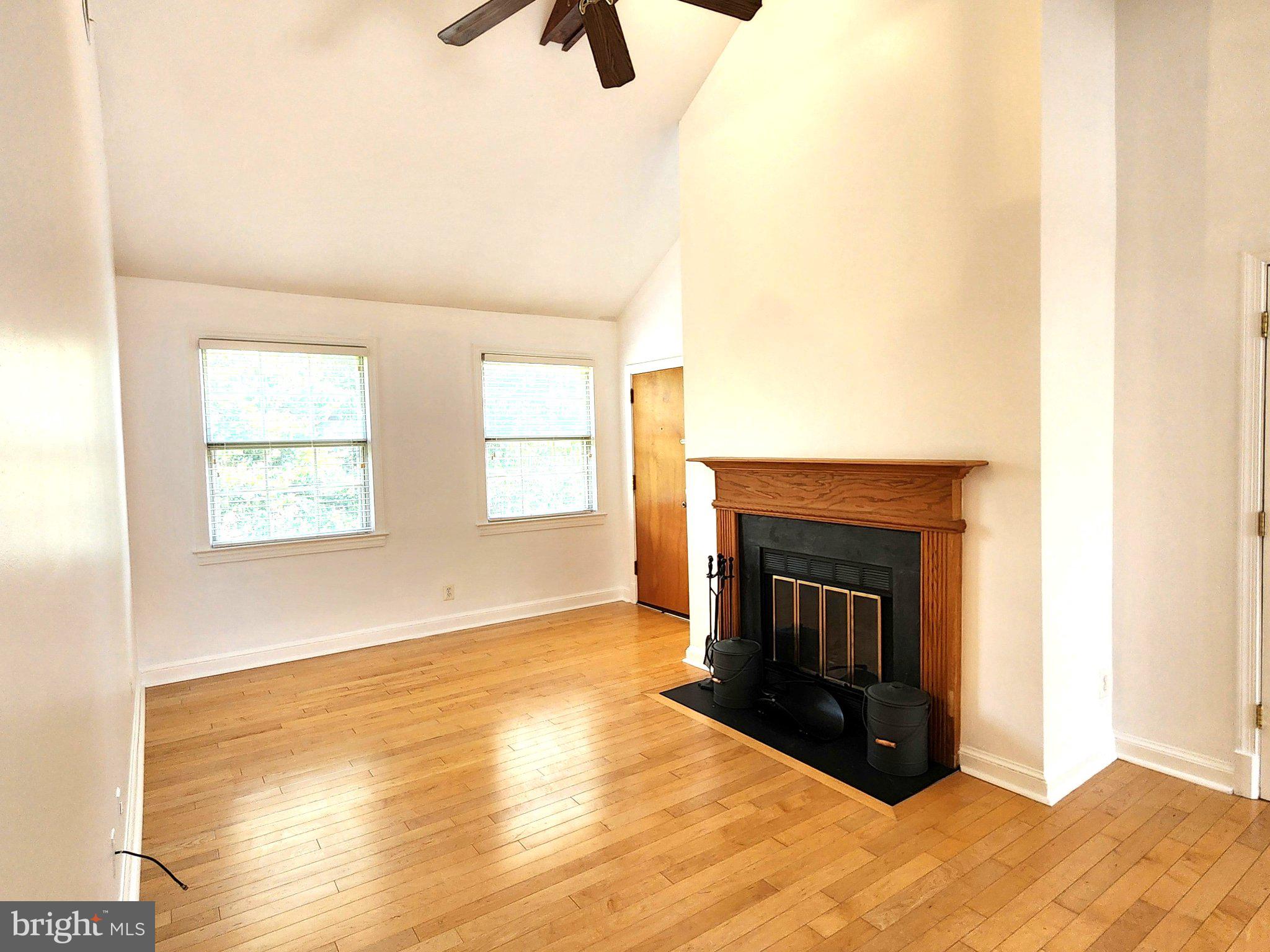 2811 ARLINGTON BOULEVARD 202