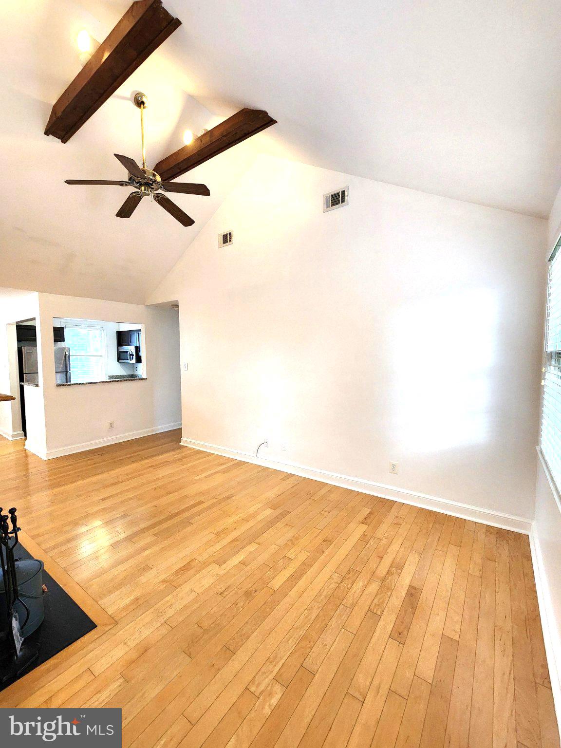 2811 ARLINGTON BOULEVARD 202