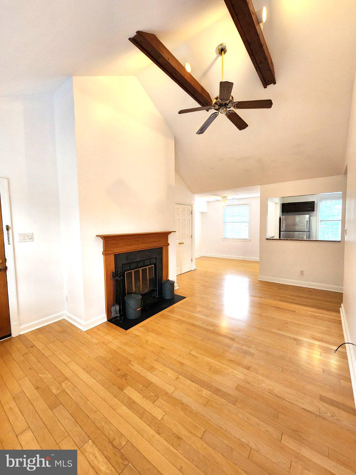 2811 ARLINGTON BOULEVARD 202