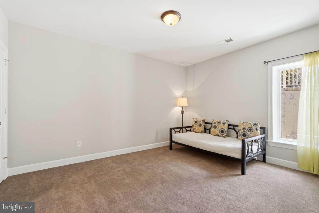 RED CEDAR WEST - Residential