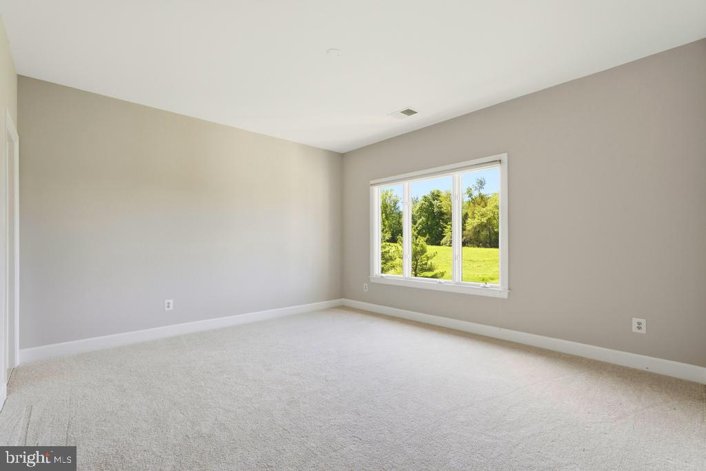 RED CEDAR WEST - Residential