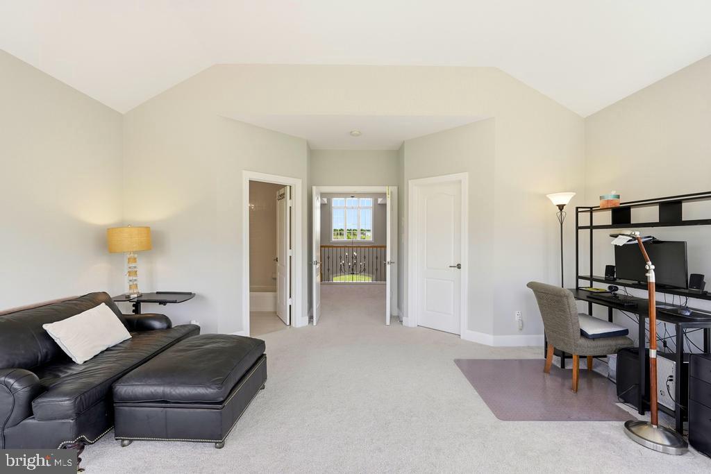 RED CEDAR WEST - Residential