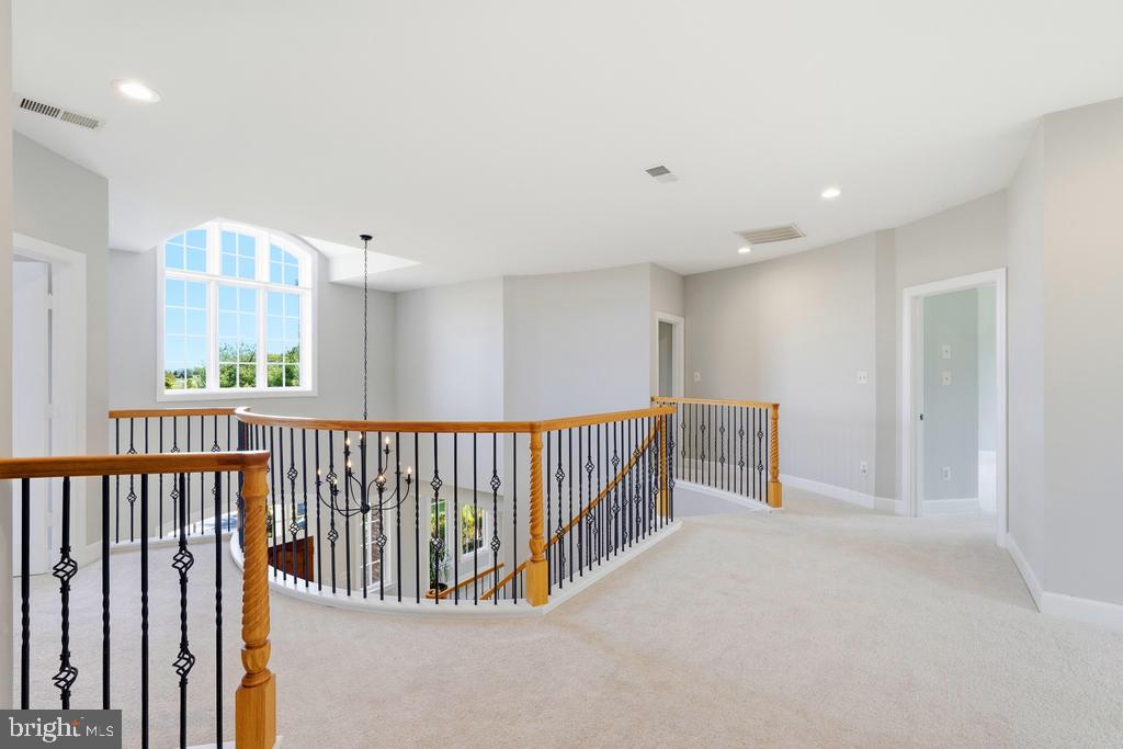 RED CEDAR WEST - Residential