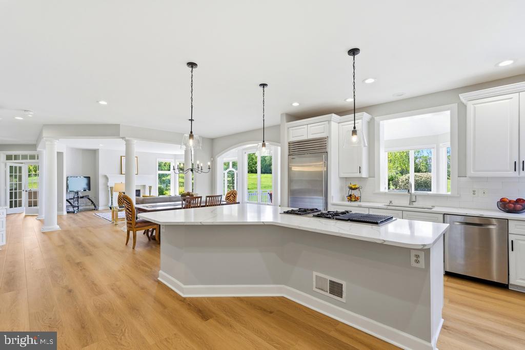 RED CEDAR WEST - Residential