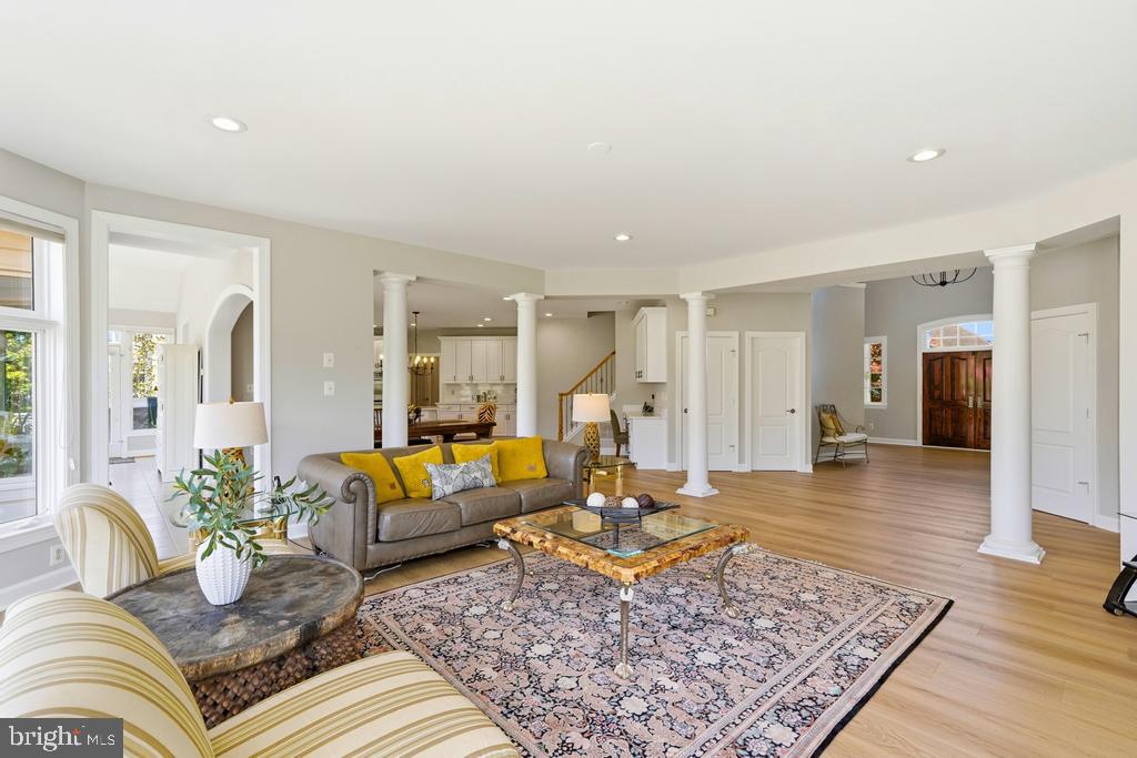 RED CEDAR WEST - Residential