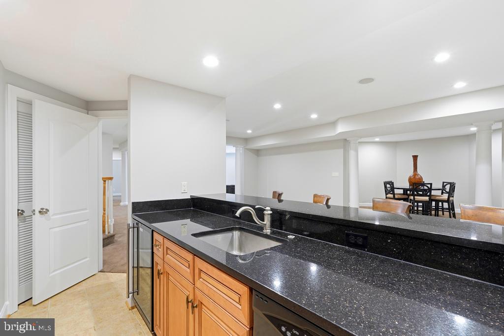 RED CEDAR WEST - Residential