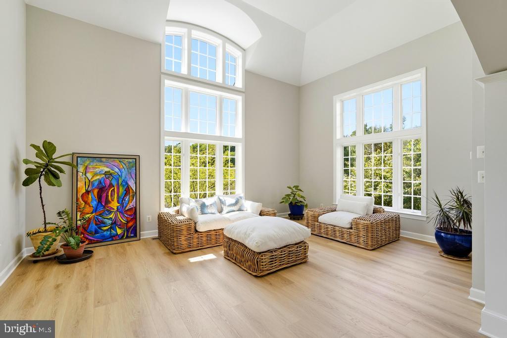 RED CEDAR WEST - Residential