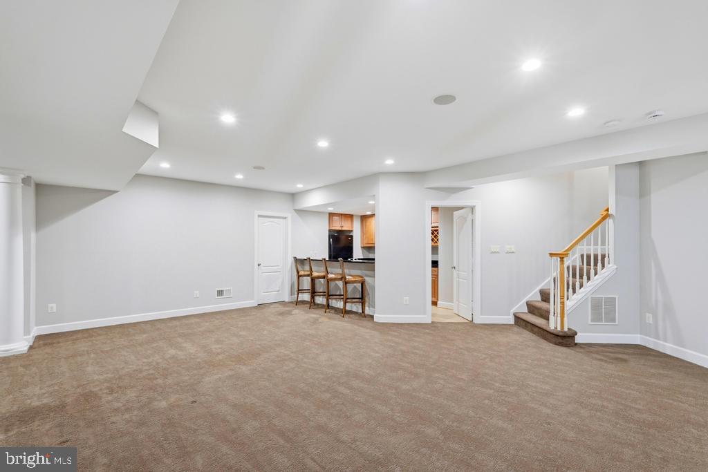 RED CEDAR WEST - Residential
