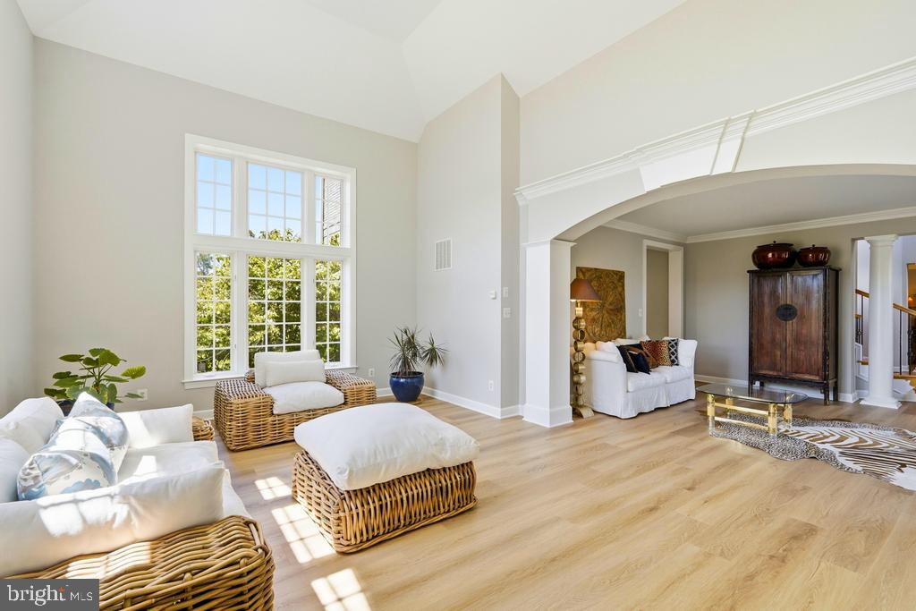 RED CEDAR WEST - Residential