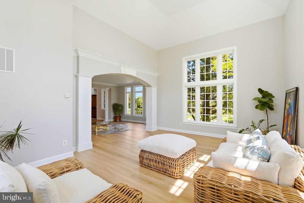 RED CEDAR WEST - Residential
