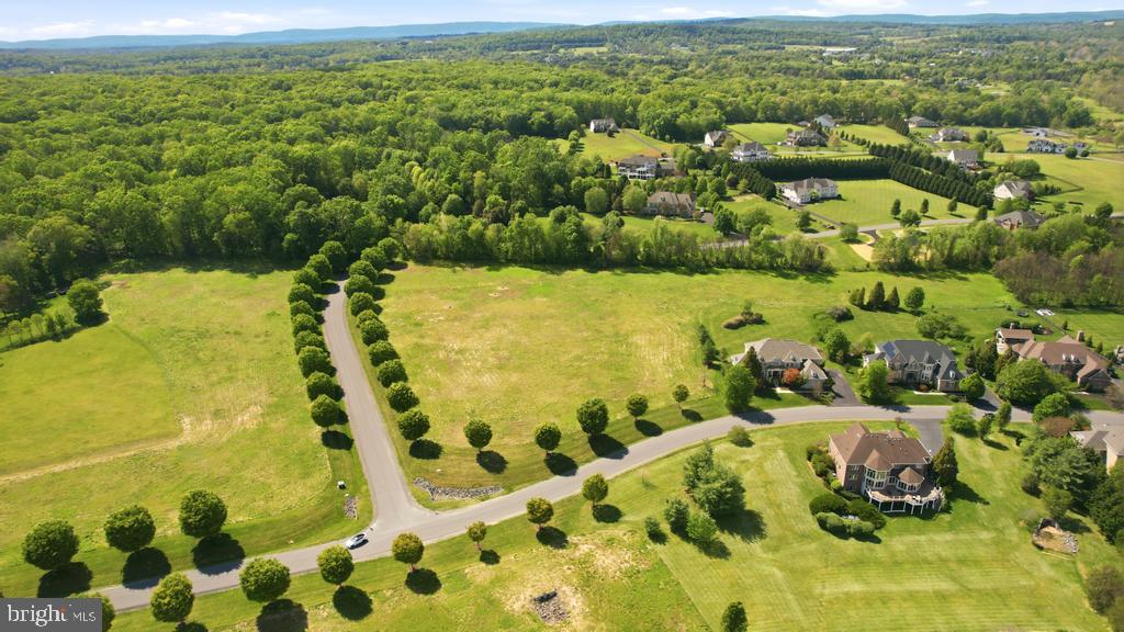 RED CEDAR WEST - Residential