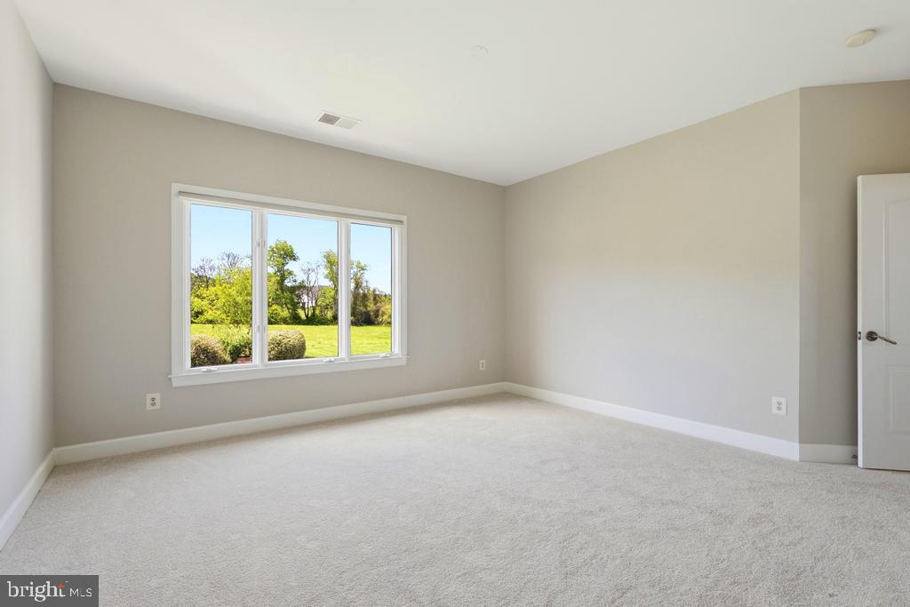 RED CEDAR WEST - Residential