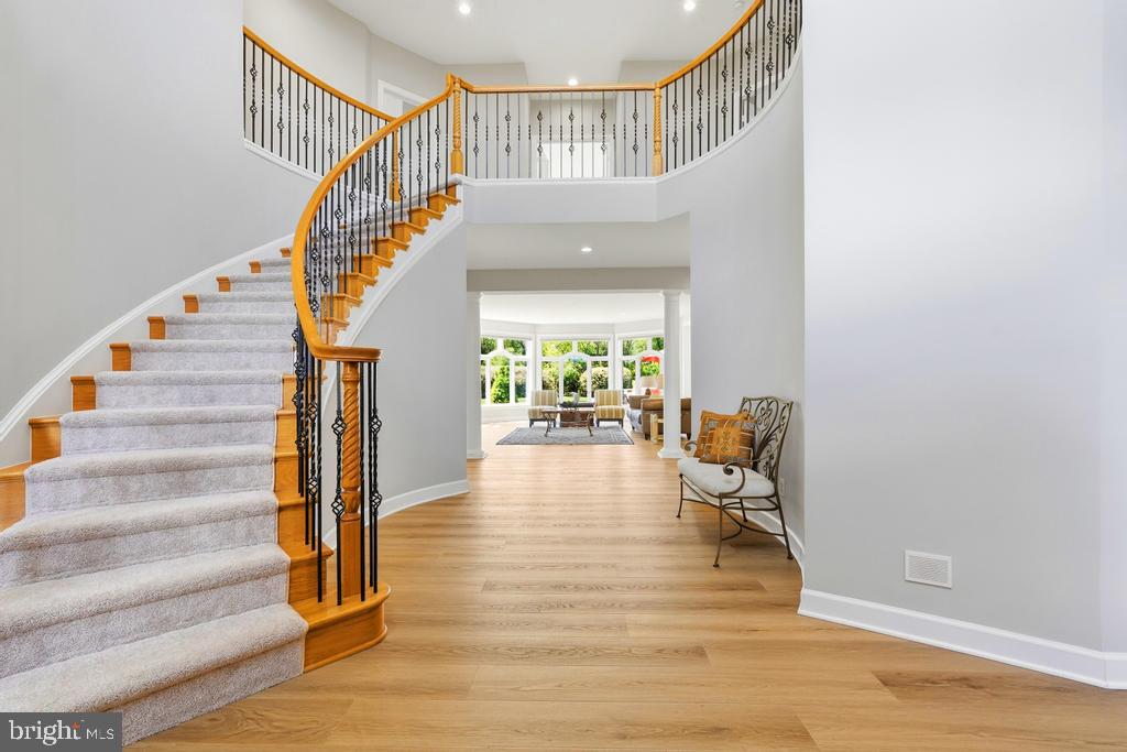 RED CEDAR WEST - Residential