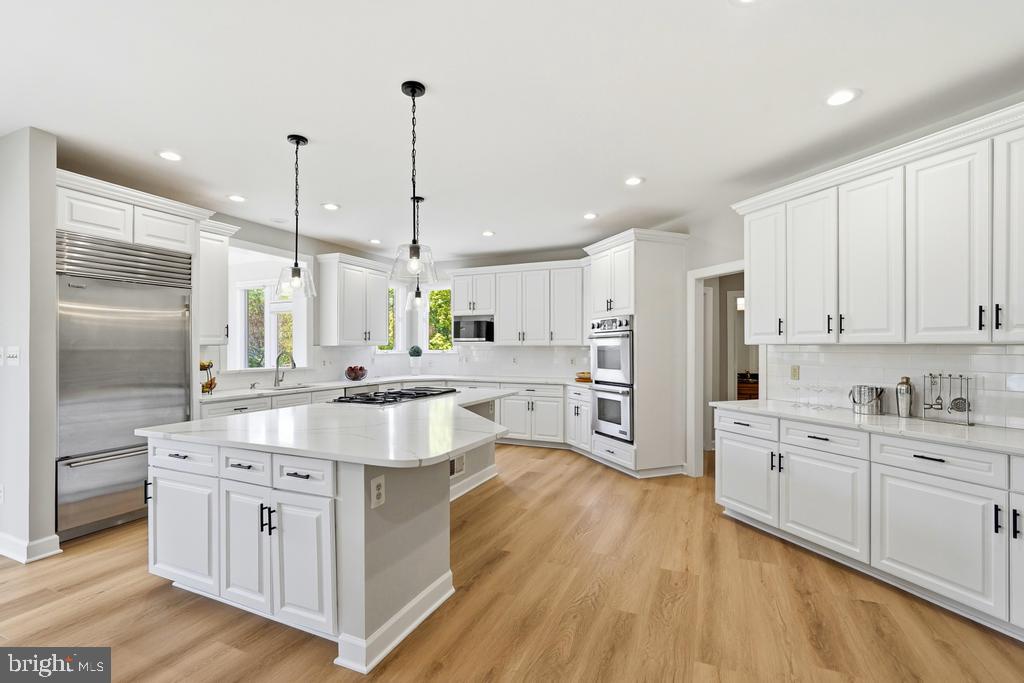 RED CEDAR WEST - Residential