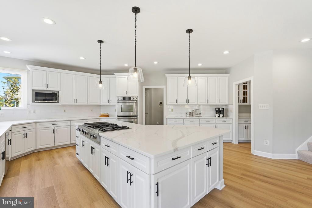 RED CEDAR WEST - Residential