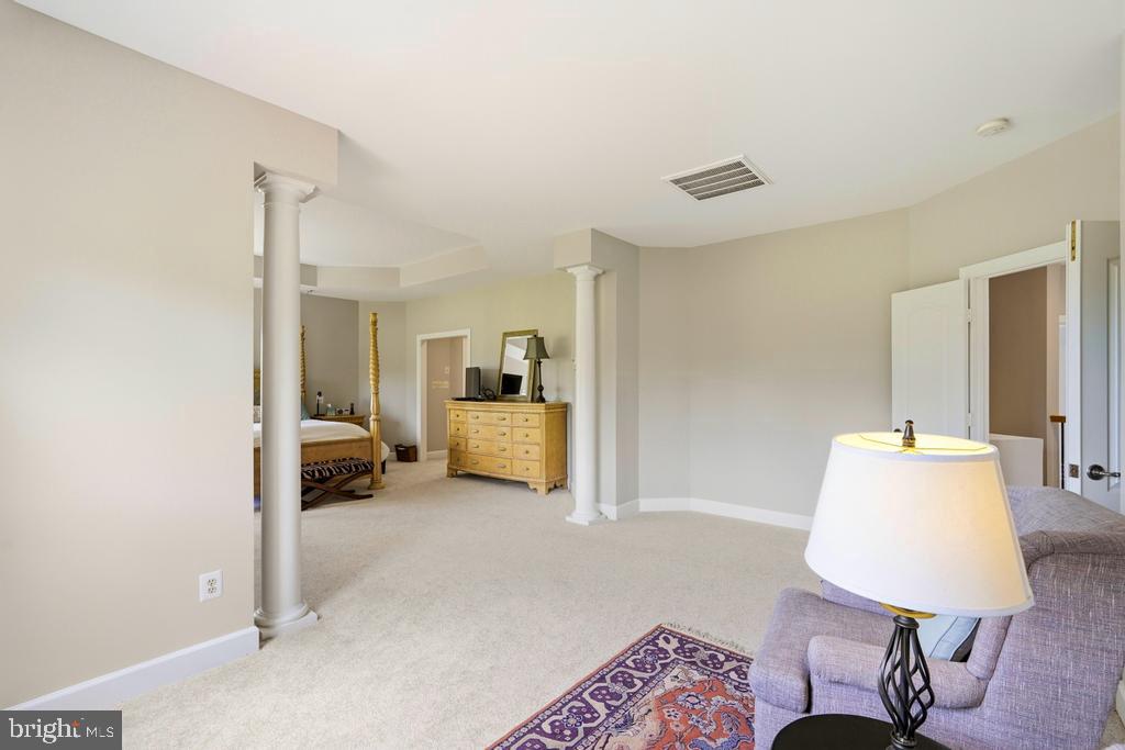 RED CEDAR WEST - Residential