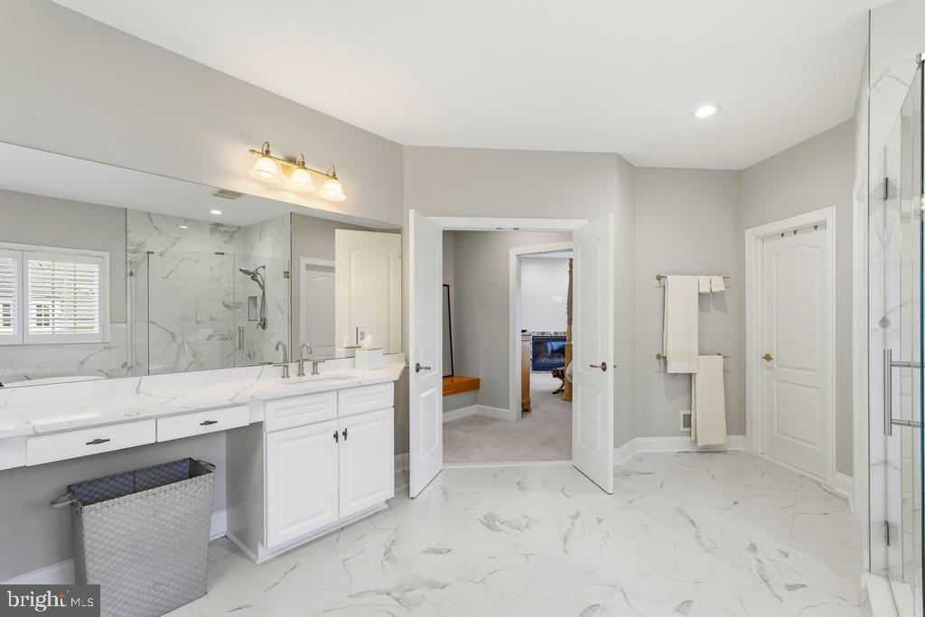 RED CEDAR WEST - Residential