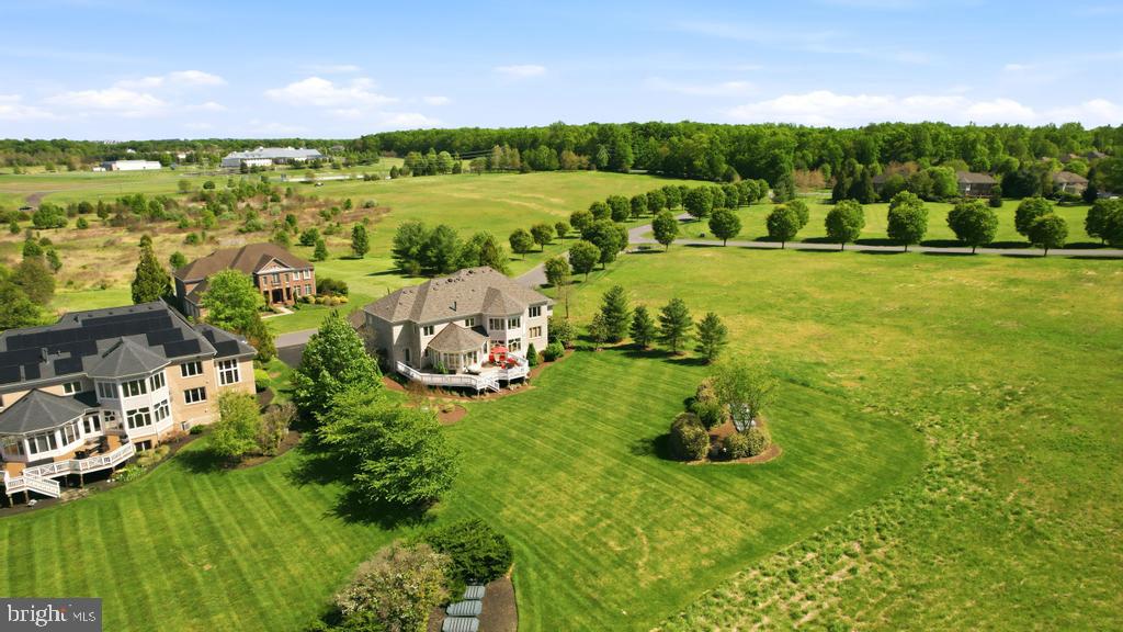 RED CEDAR WEST - Residential