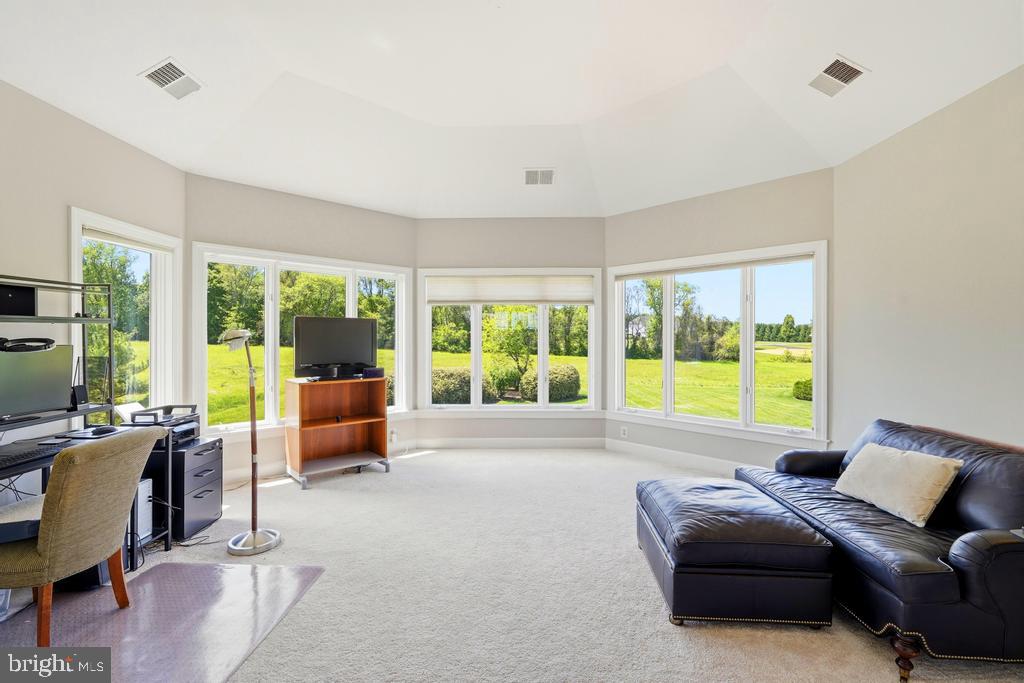 RED CEDAR WEST - Residential