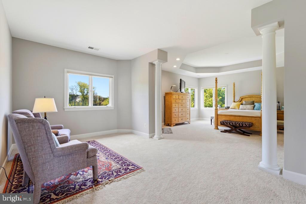 RED CEDAR WEST - Residential