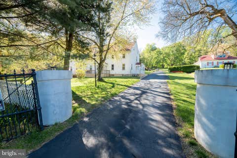 Townhouse For Rent - 2151 Old Lincoln Highway<br/> Bucks County, LANGHORNE, PA 19047