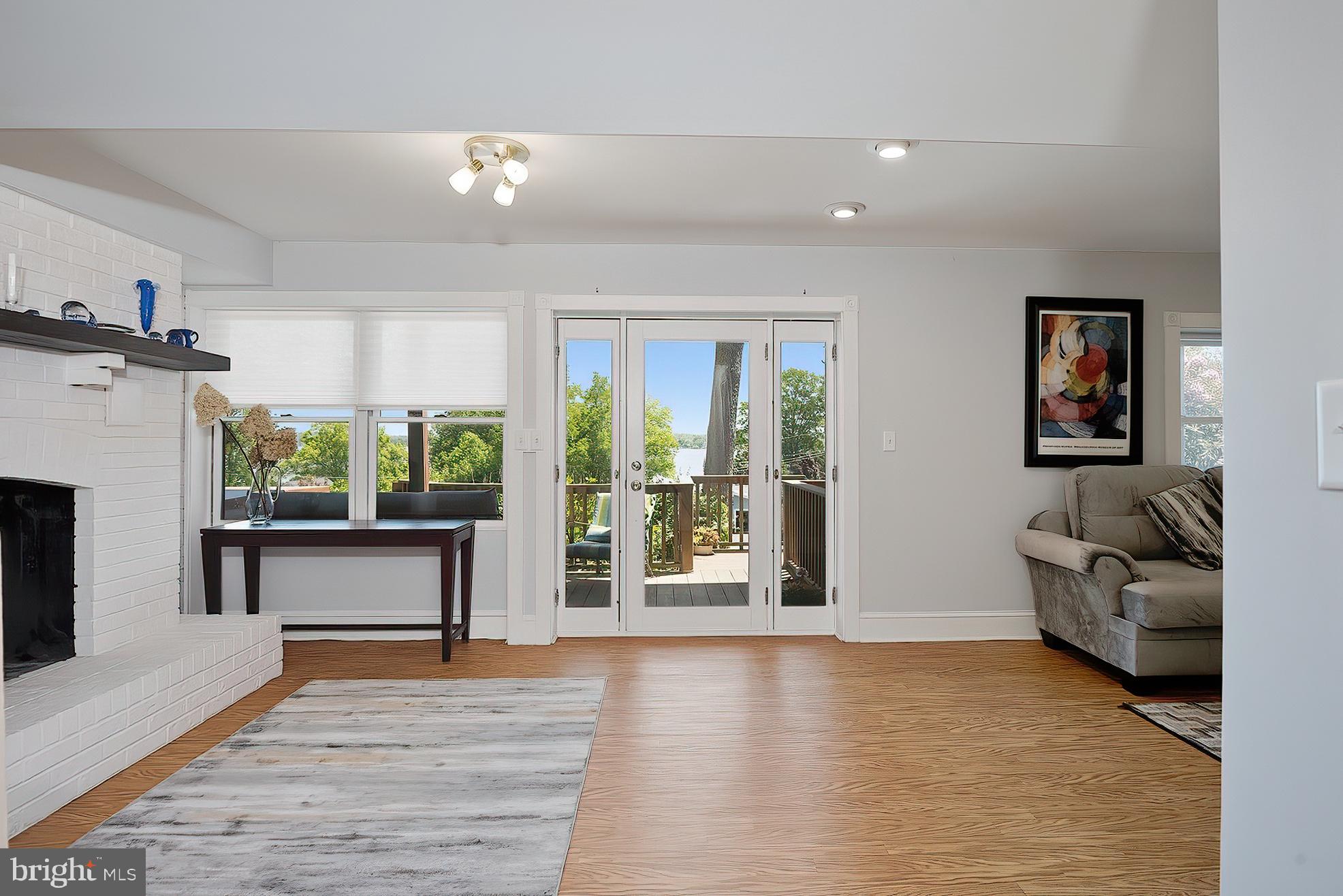 BONNEY SHORES - Residential