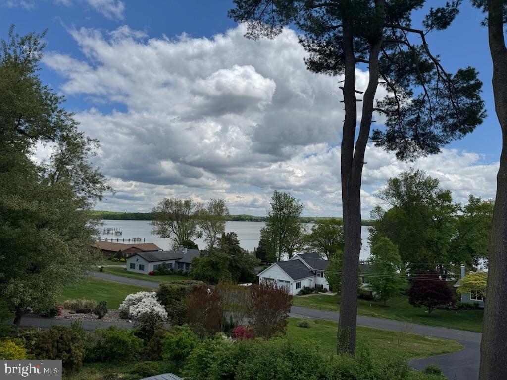 33 BONNEY SHORES