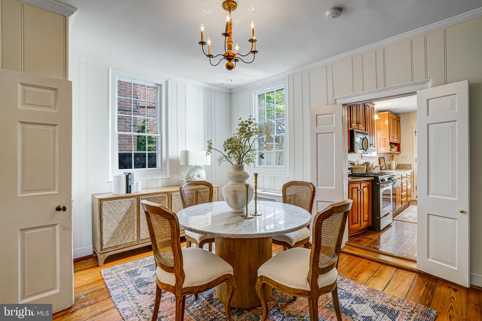 OLD TOWN ALEXANDRIA - Residential