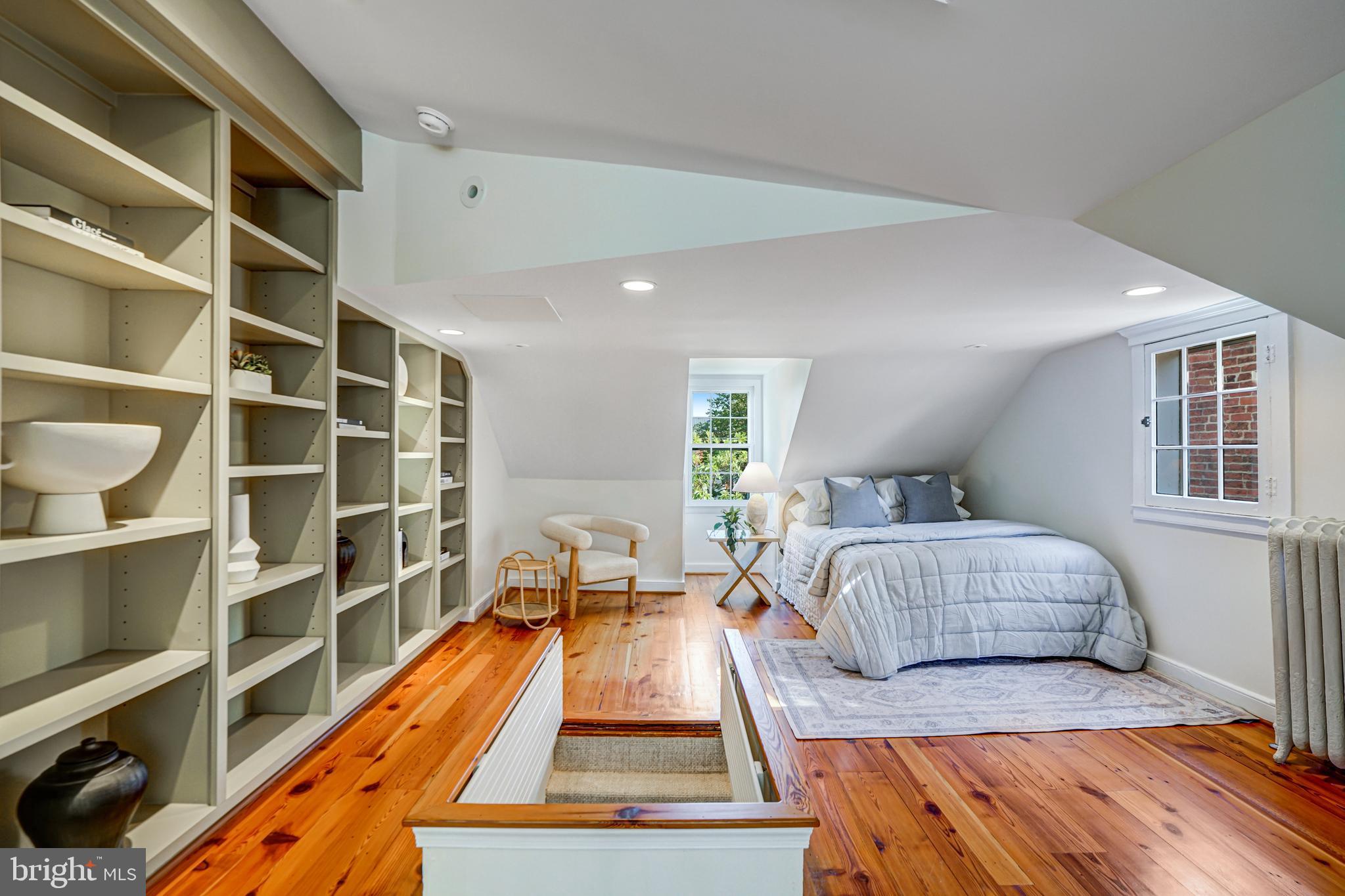 OLD TOWN ALEXANDRIA - Residential