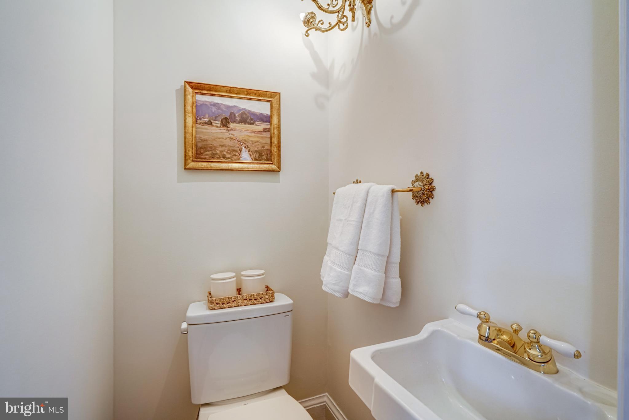 OLD TOWN ALEXANDRIA - Residential