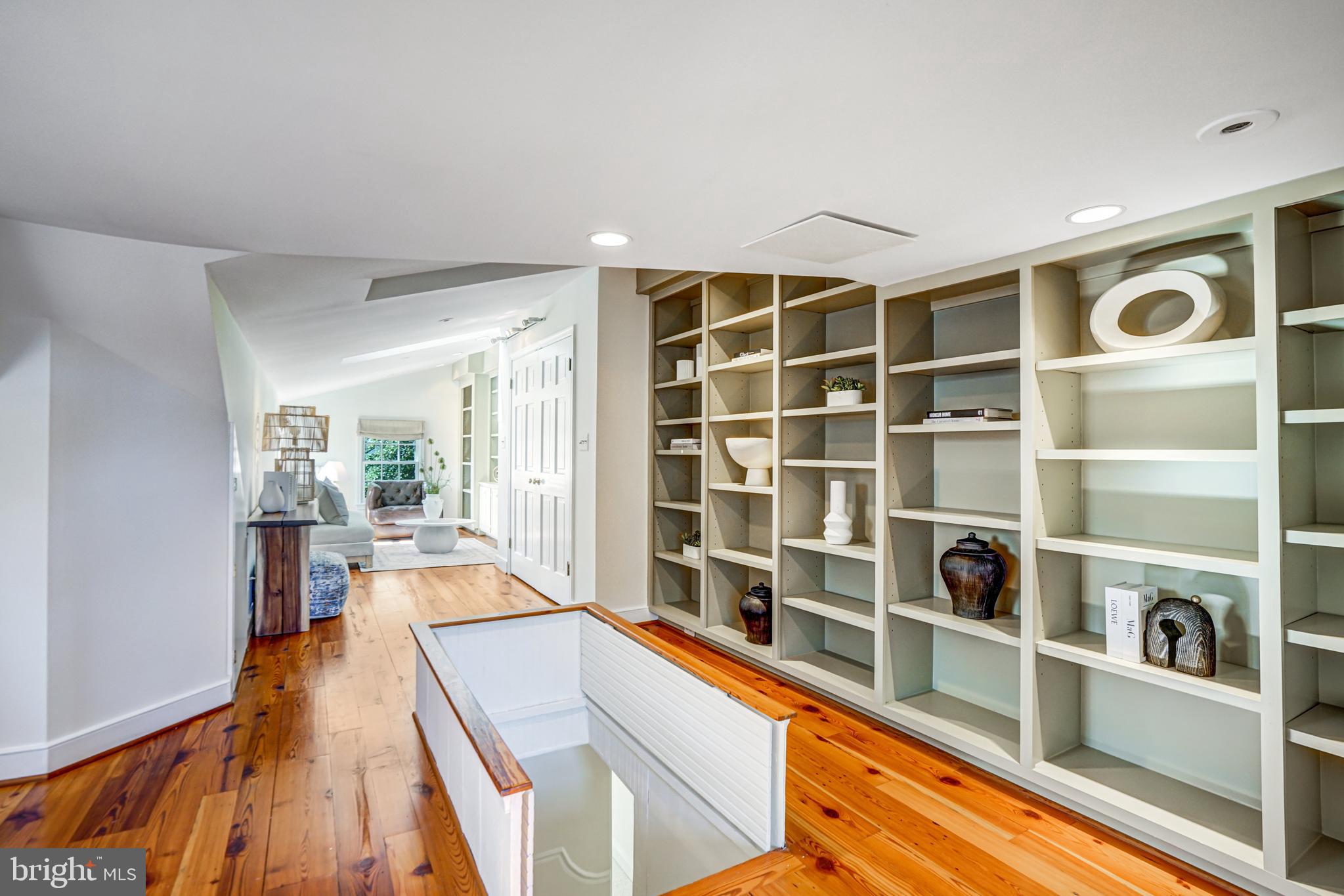 OLD TOWN ALEXANDRIA - Residential