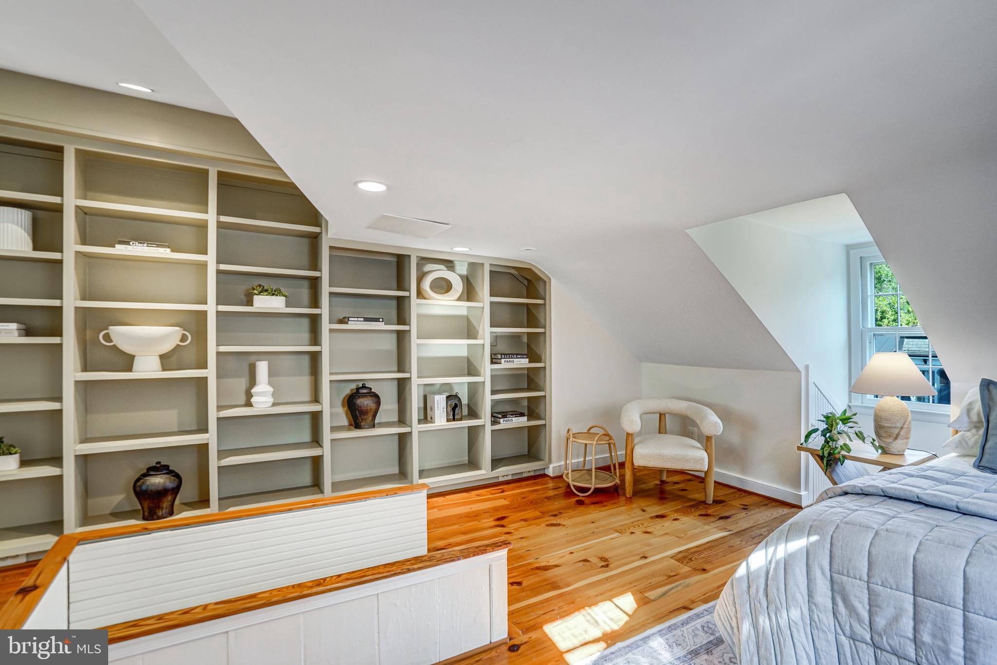 OLD TOWN ALEXANDRIA - Residential