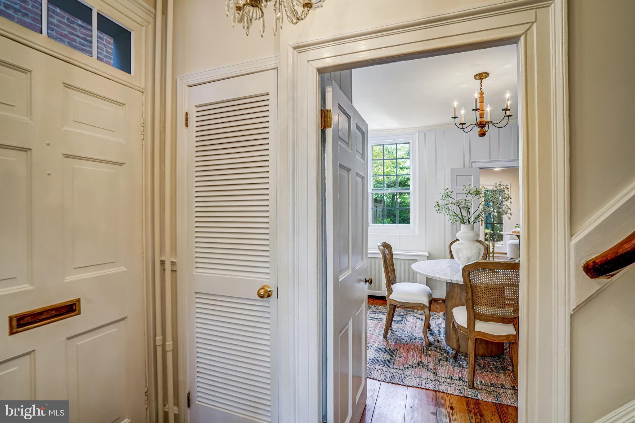 OLD TOWN ALEXANDRIA - Residential