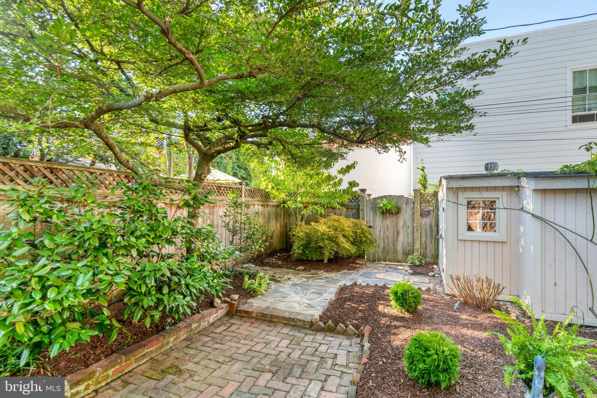 OLD TOWN ALEXANDRIA - Residential