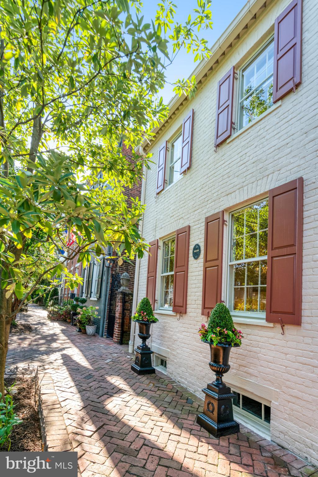 OLD TOWN ALEXANDRIA - Residential