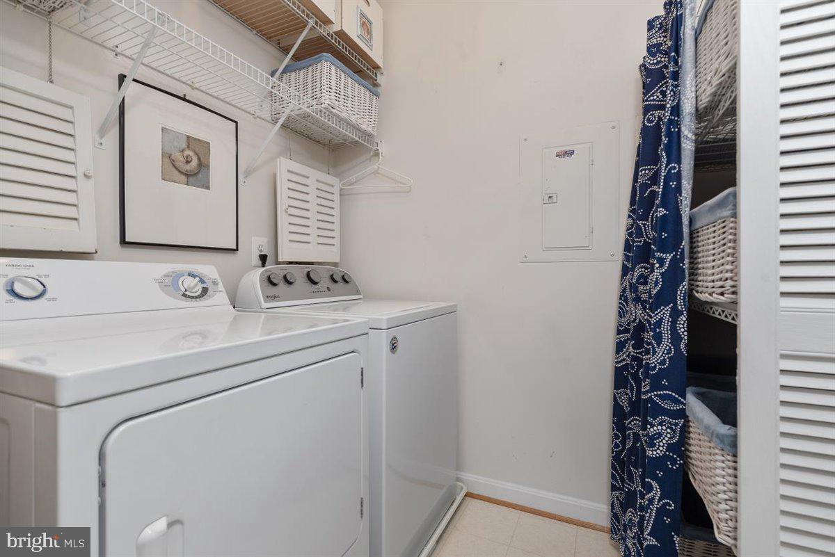 PINEY ORCHARD - Residential