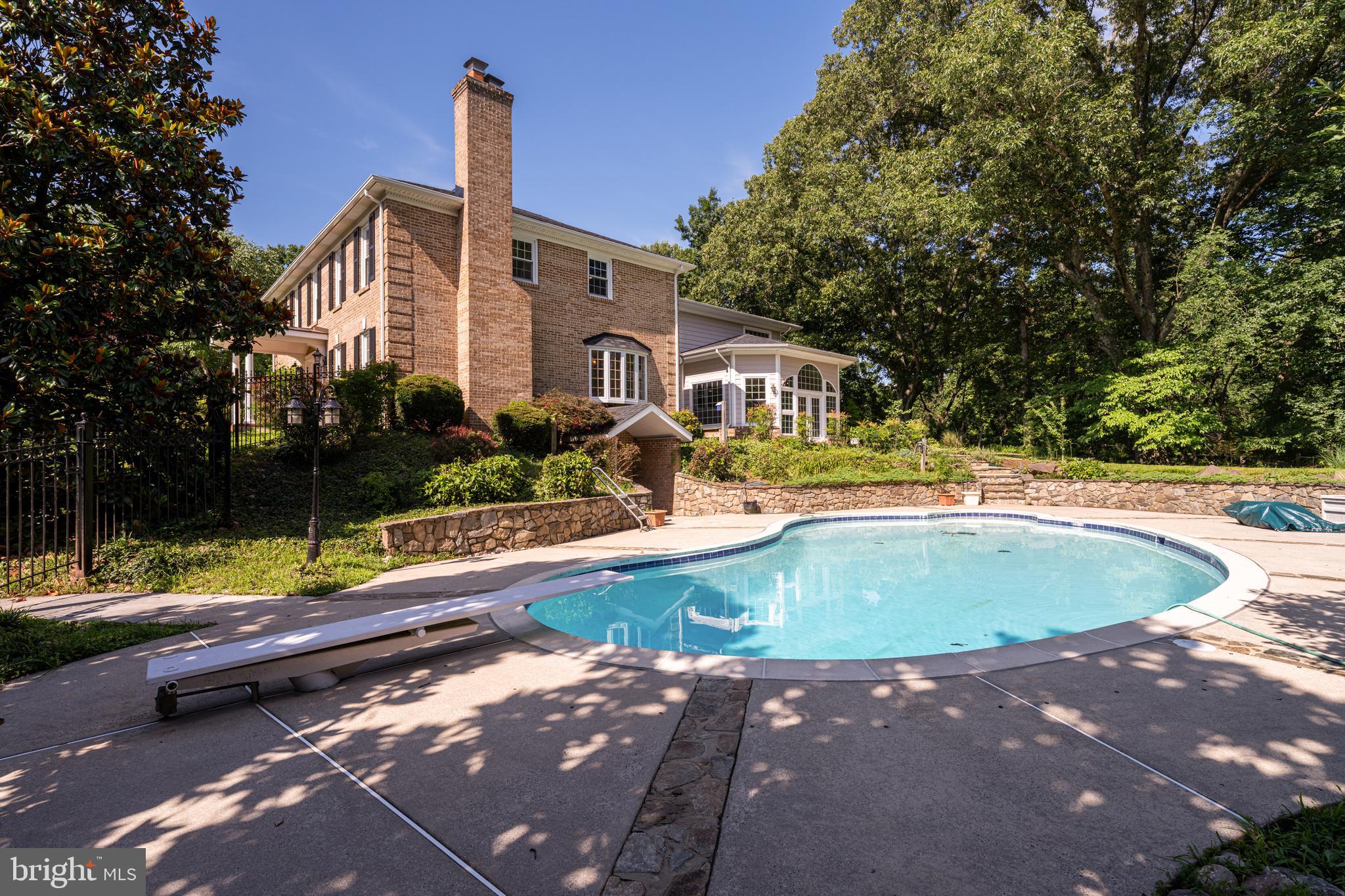 STONEY CREEK WOODS - Residential