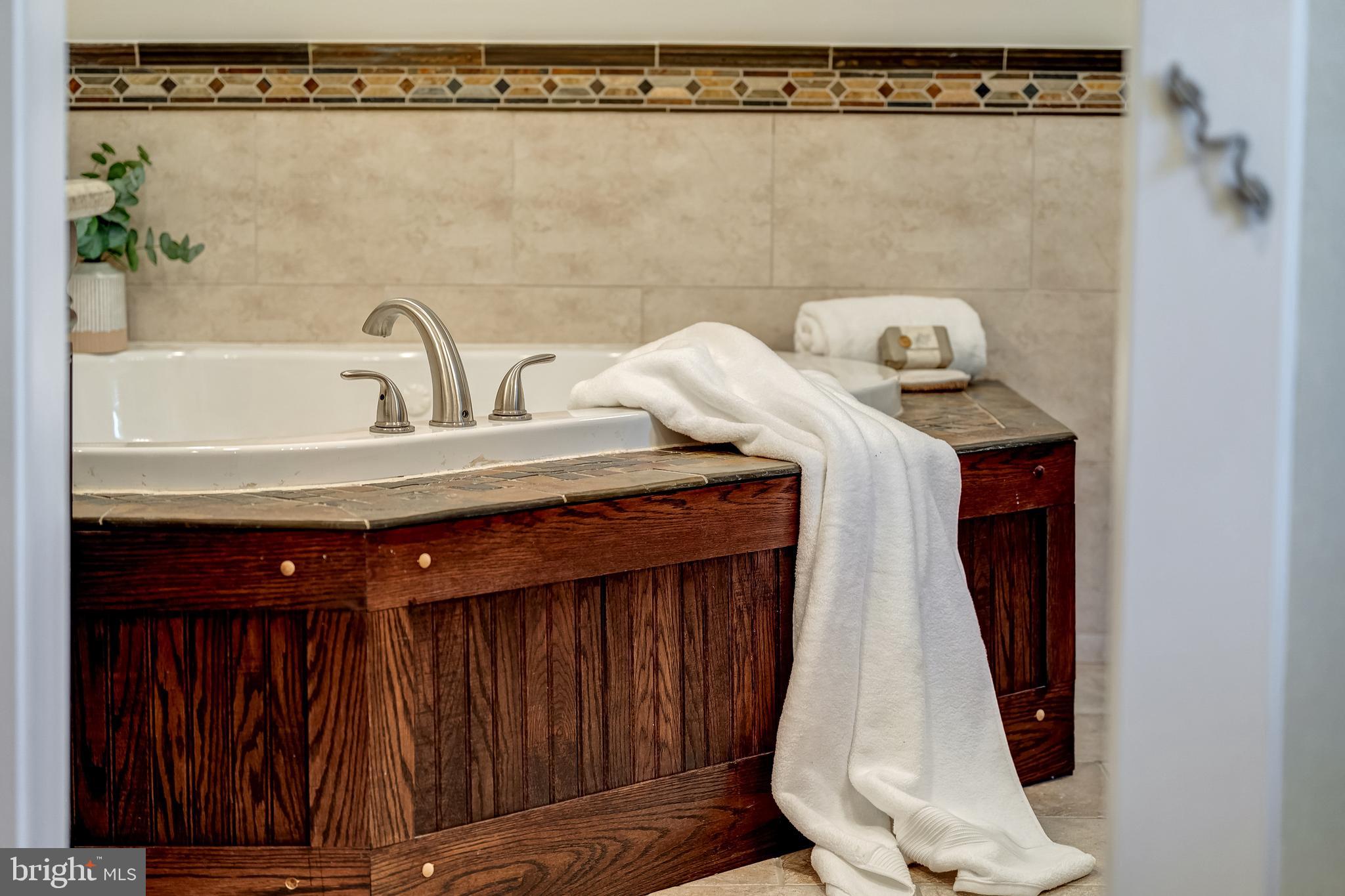 STONEY CREEK WOODS - Residential