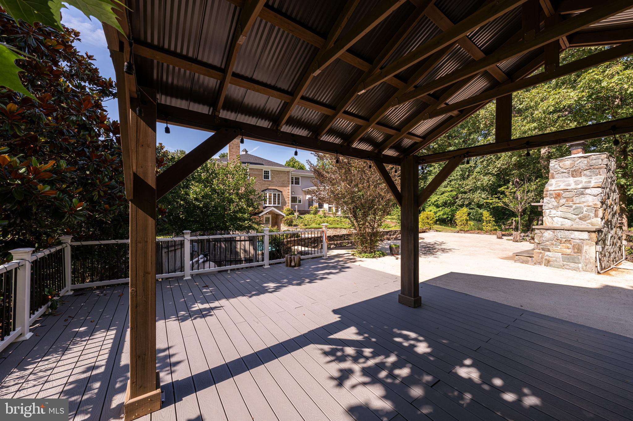 STONEY CREEK WOODS - Residential