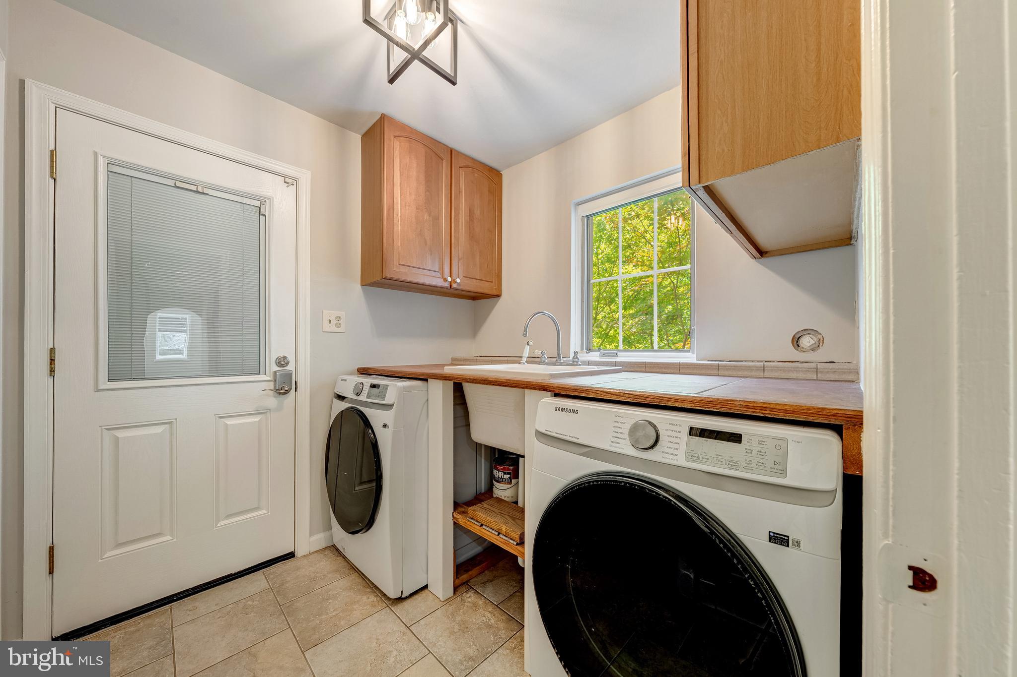 STONEY CREEK WOODS - Residential