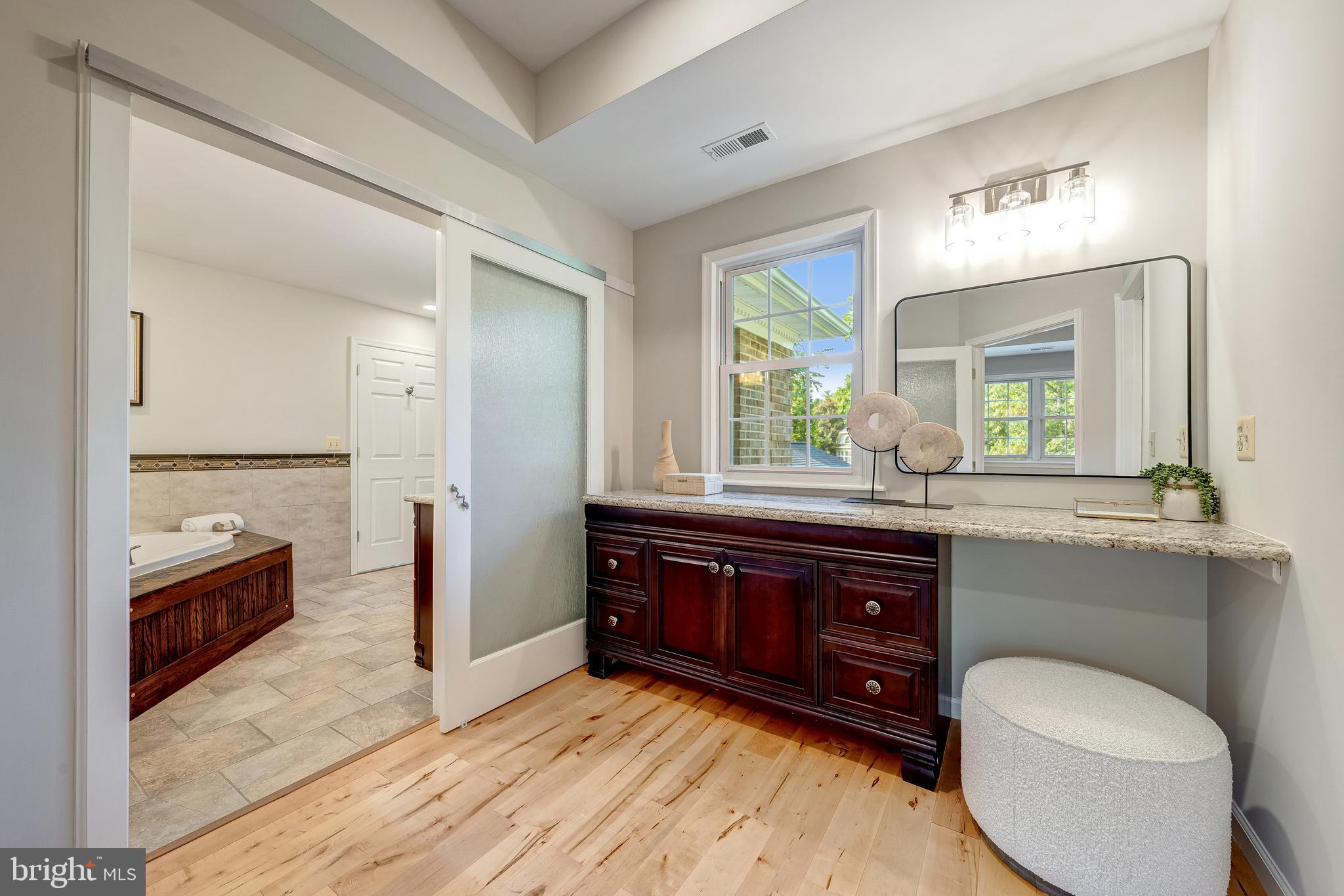 STONEY CREEK WOODS - Residential