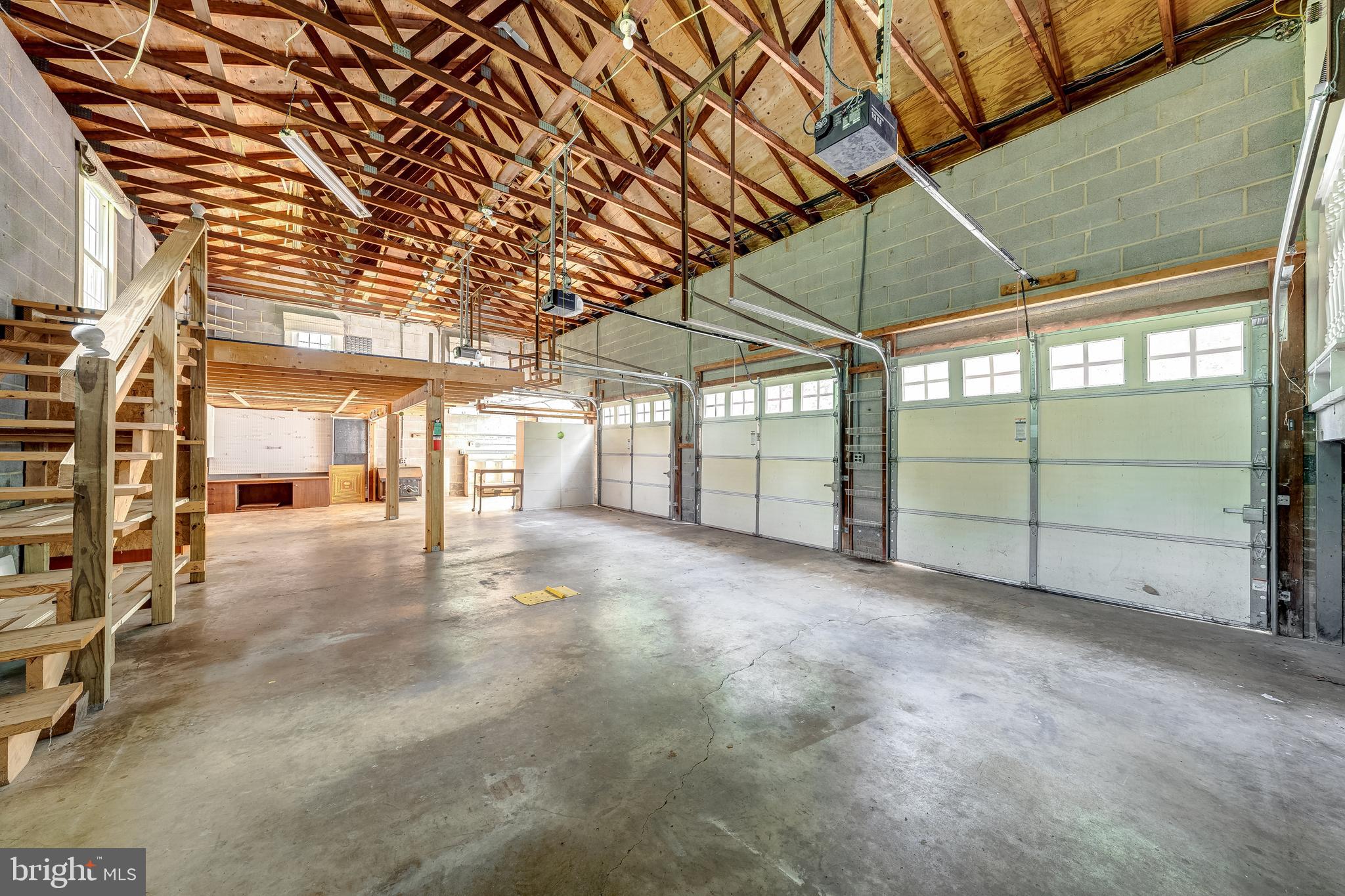 STONEY CREEK WOODS - Residential