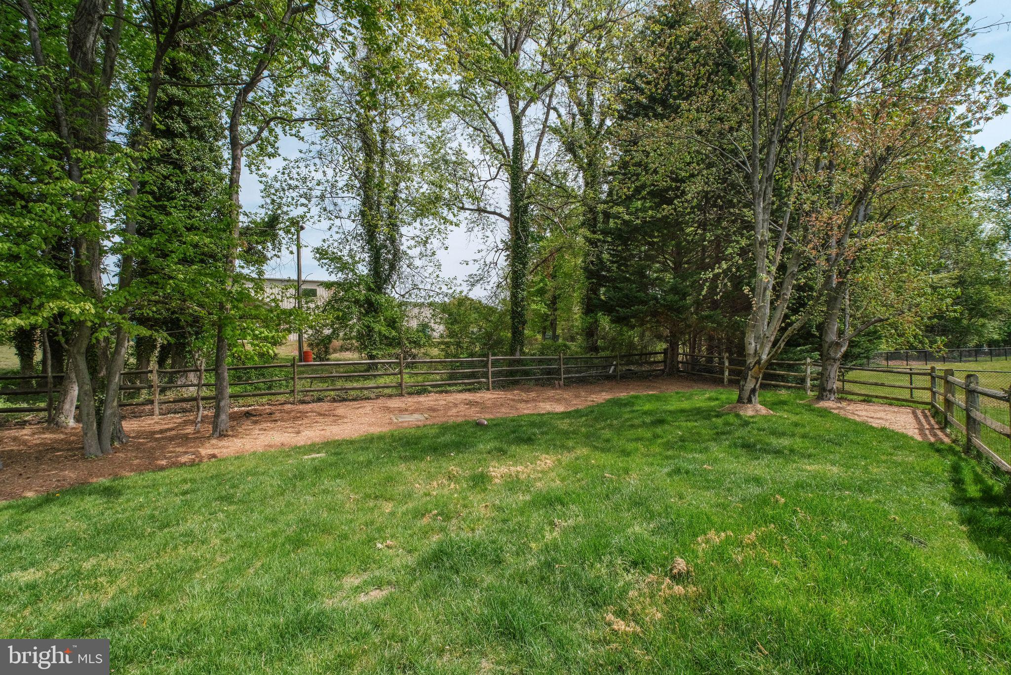 RIVERWALK/BLK WALNUT COV - Residential